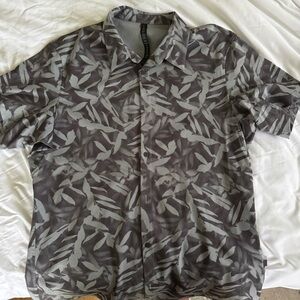 Lululemon Men’s Airing Easy Camp Collared Shirt